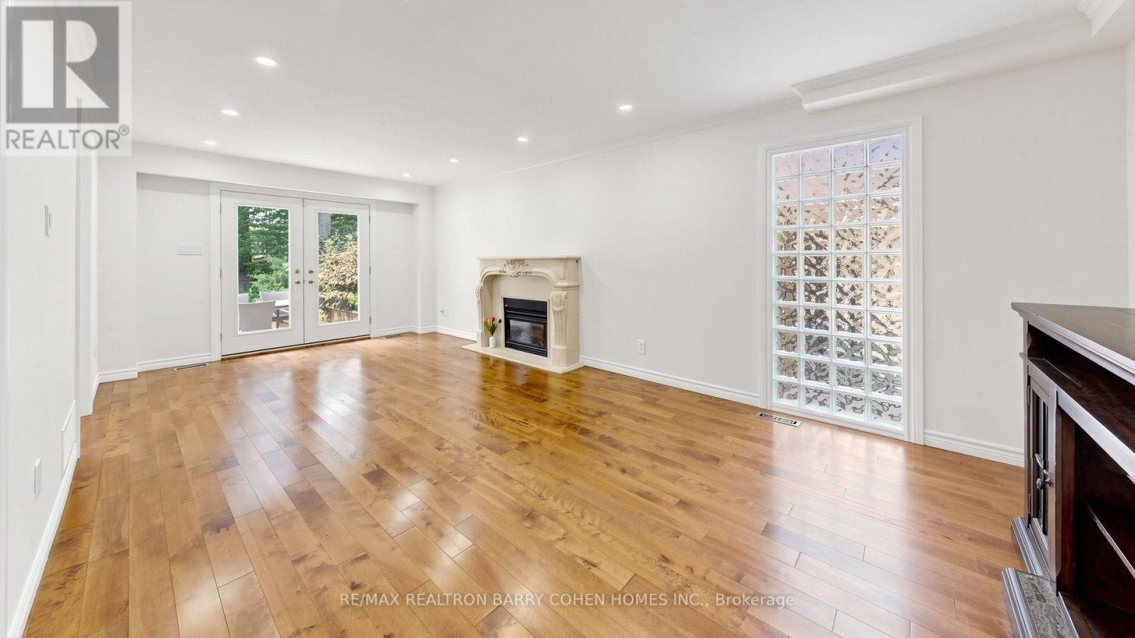 MAIN/UPPER-15 Sonata Crescent, Toronto, ON, M3B 2C3 - 13