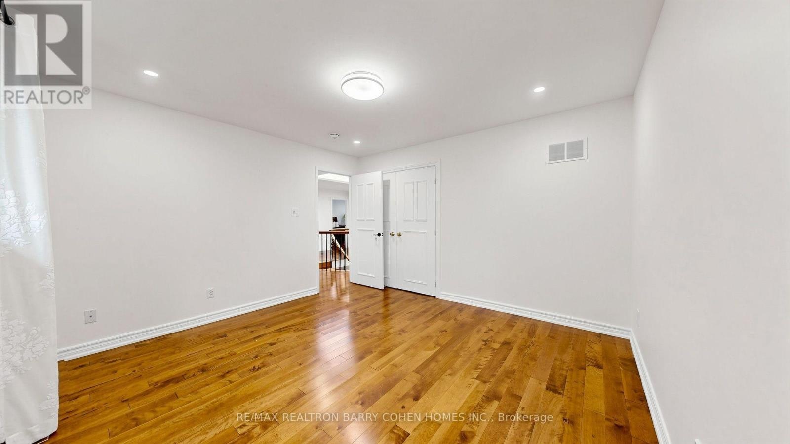 MAIN/UPPER-15 Sonata Crescent, Toronto, ON, M3B 2C3 - 31