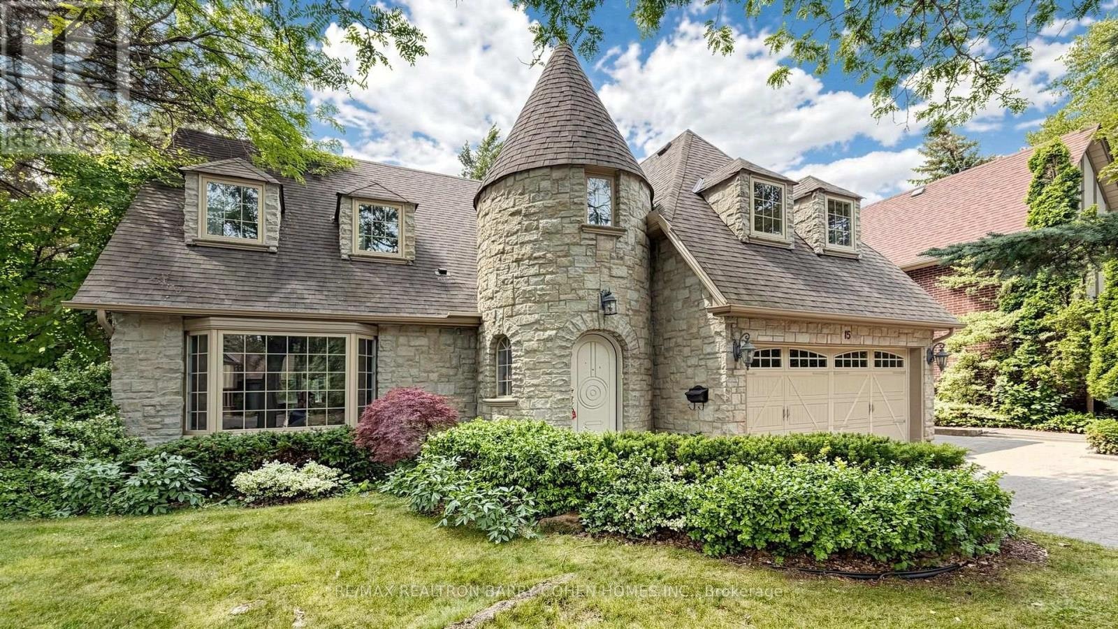 15 Sonata Crescent, Toronto, ON, M3B 2C3