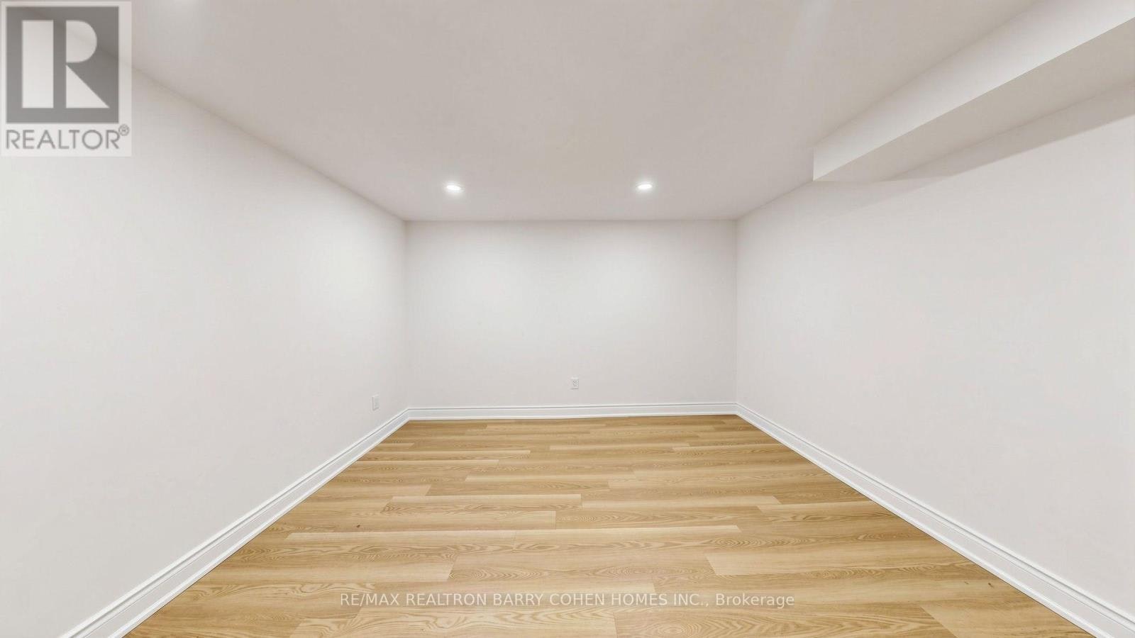 MAIN/UPPER-15 Sonata Crescent, Toronto, ON, M3B 2C3 - 38
