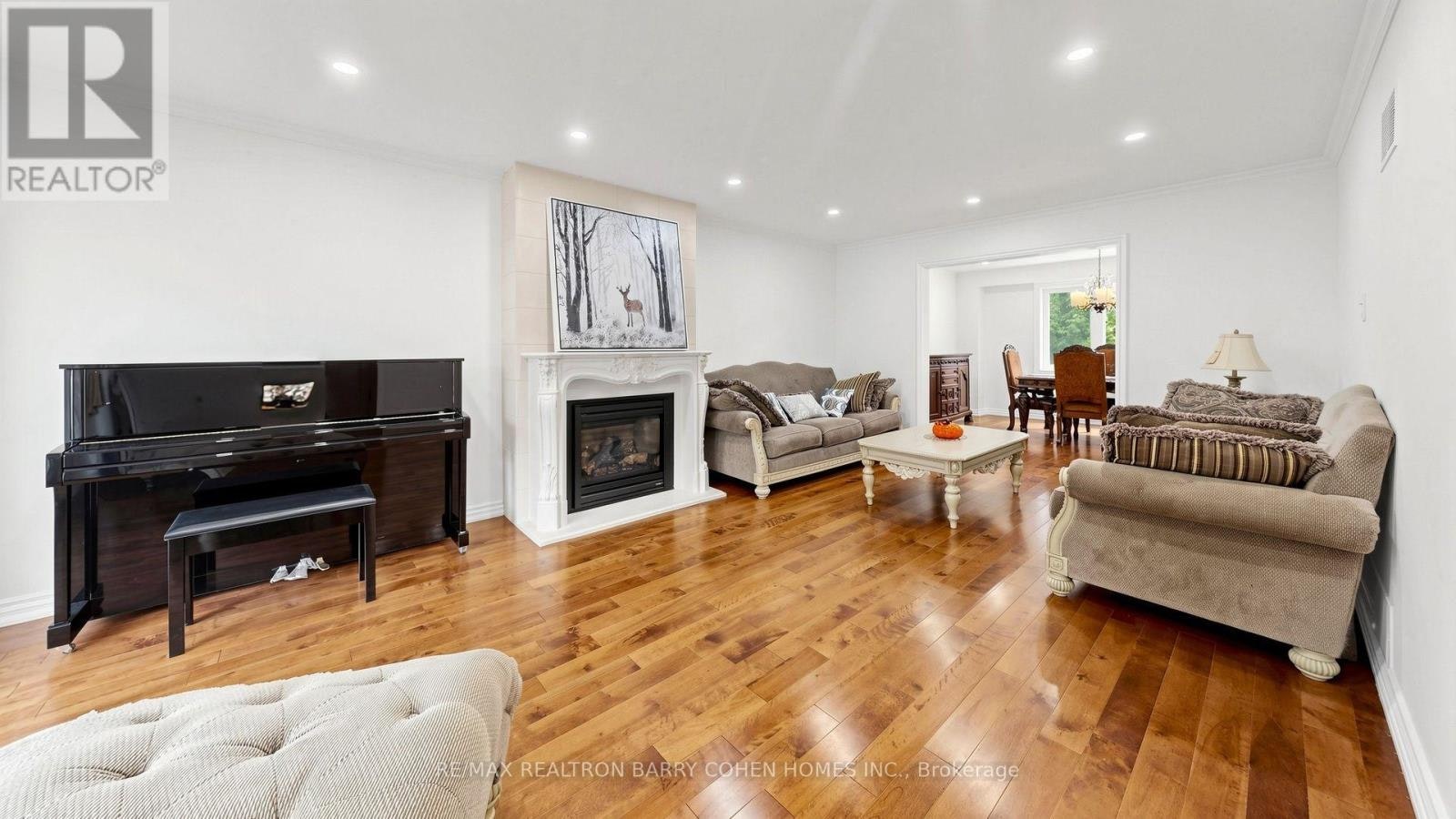 MAIN/UPPER-15 Sonata Crescent, Toronto, ON, M3B 2C3 - 7