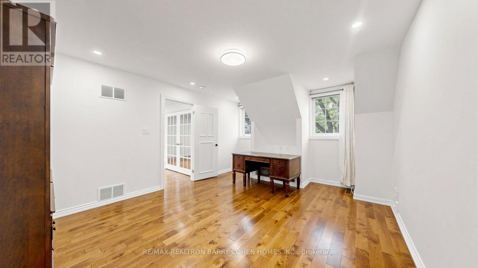 MAIN/UPPER-15 Sonata Crescent, Toronto, ON, M3B 2C3 - 32