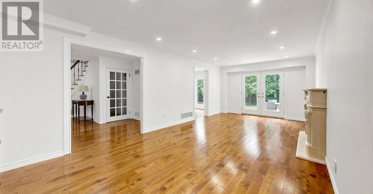 MAIN/UPPER-15 Sonata Crescent, Toronto, ON, M3B 2C3 - 14