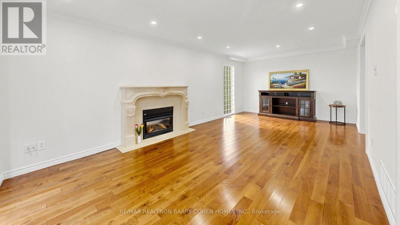 MAIN/UPPER-15 Sonata Crescent, Toronto, ON, M3B 2C3 - 15