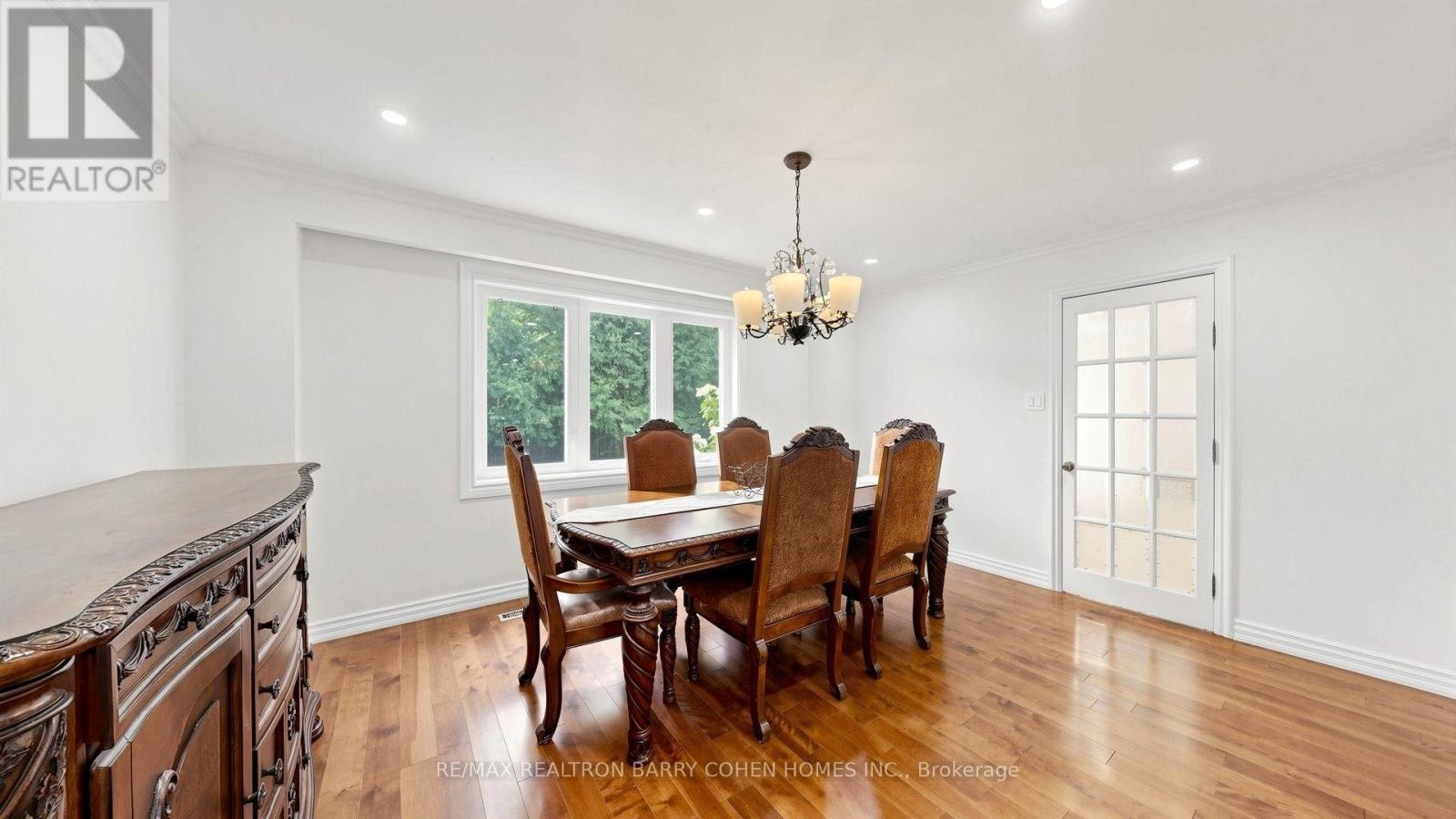 MAIN/UPPER-15 Sonata Crescent, Toronto, ON, M3B 2C3 - 12