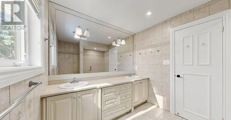 MAIN/UPPER-15 Sonata Crescent, Toronto, ON, M3B 2C3 - 34