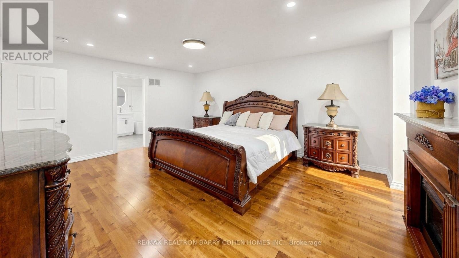 MAIN/UPPER-15 Sonata Crescent, Toronto, ON, M3B 2C3 - 20