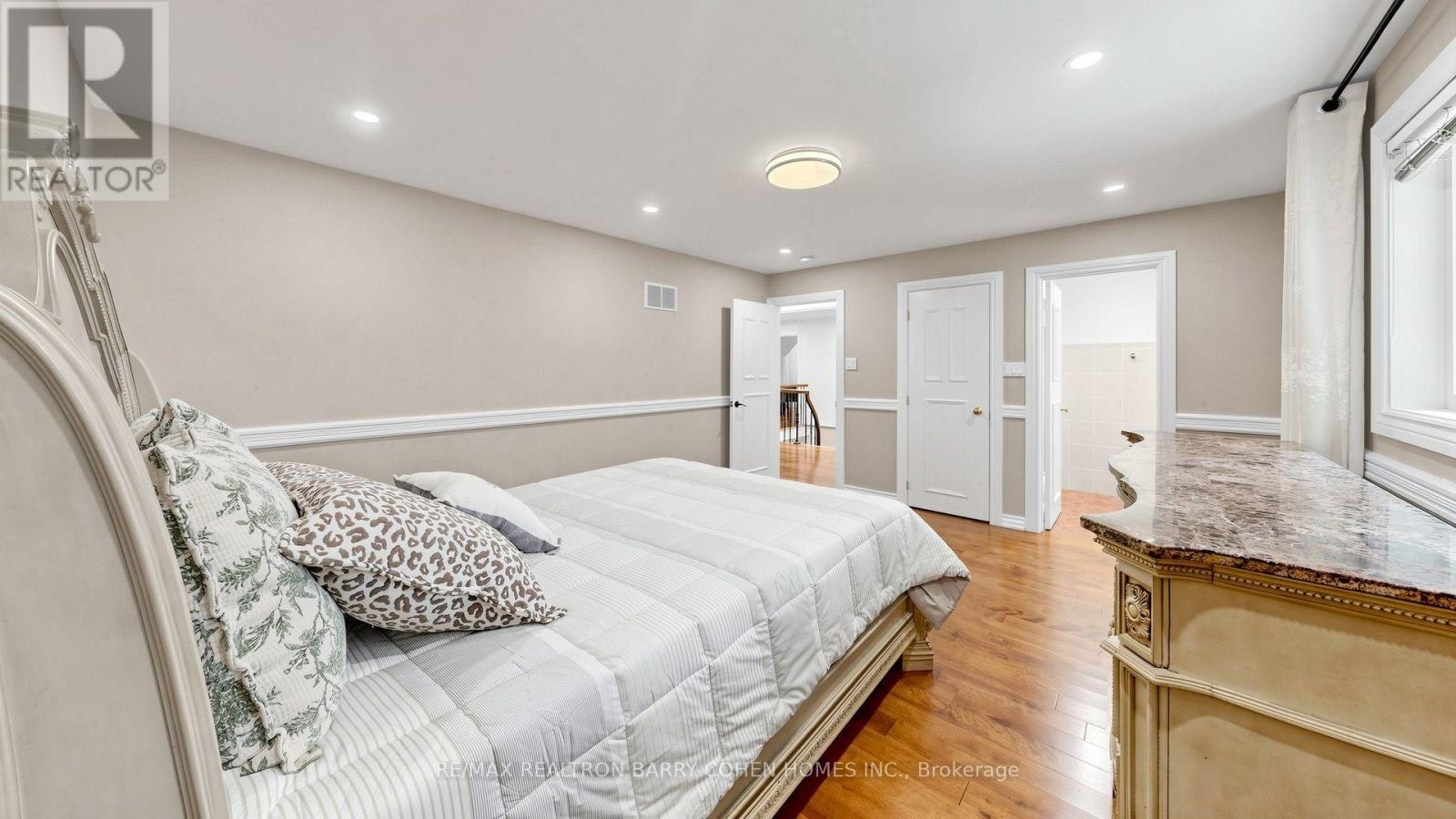MAIN/UPPER-15 Sonata Crescent, Toronto, ON, M3B 2C3 - 28