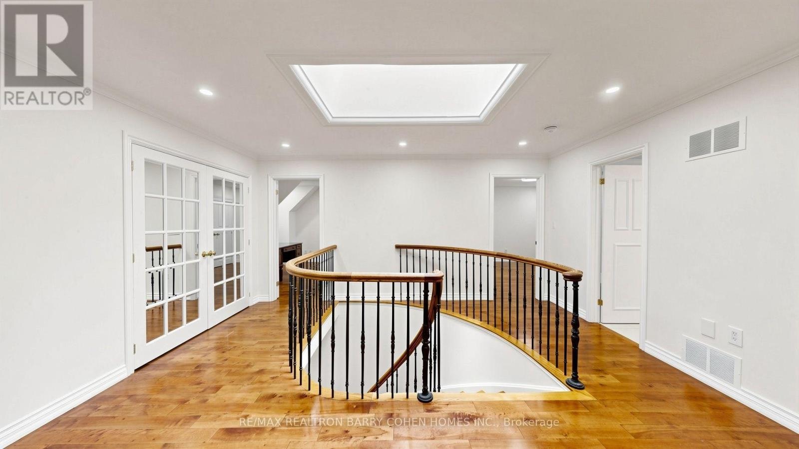 MAIN/UPPER-15 Sonata Crescent, Toronto, ON, M3B 2C3 - 19