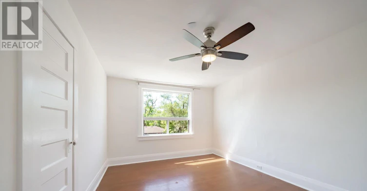 MAIN-542 Glebeholme Boulevard, Toronto, ON, M4C 1V4 - 25