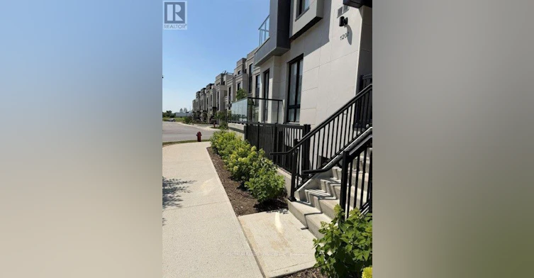 1202-10 David Eyer Boulevard, Richmond Hill, ON, L4S 0N1 - 3