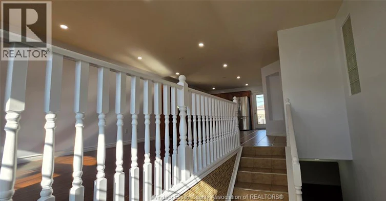 4628 Fontana, Windsor, ON, N9G 3C8 - 2
