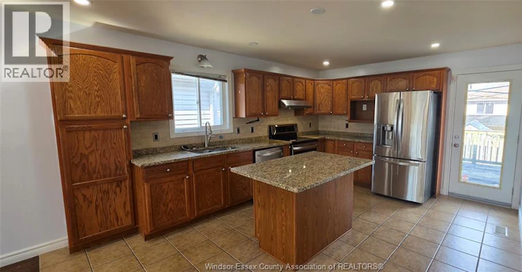 4628 Fontana, Windsor, ON, N9G 3C8 - 4
