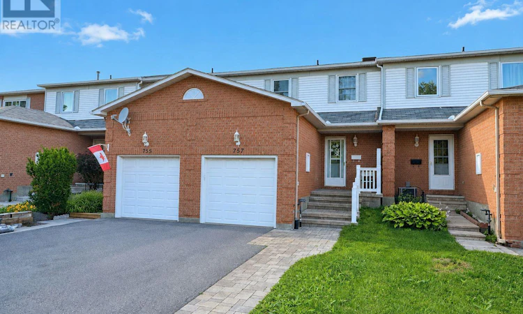 757 Clearcrest Crescent
