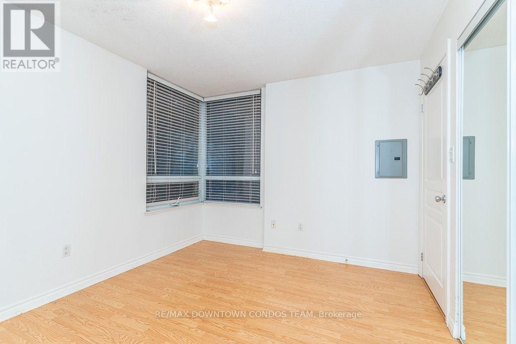 611-801 Bay Street, Toronto, ON, M5S 1Y9 - 16