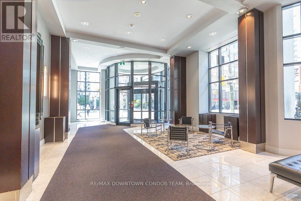 611-801 Bay Street, Toronto, ON, M5S 1Y9 - 4