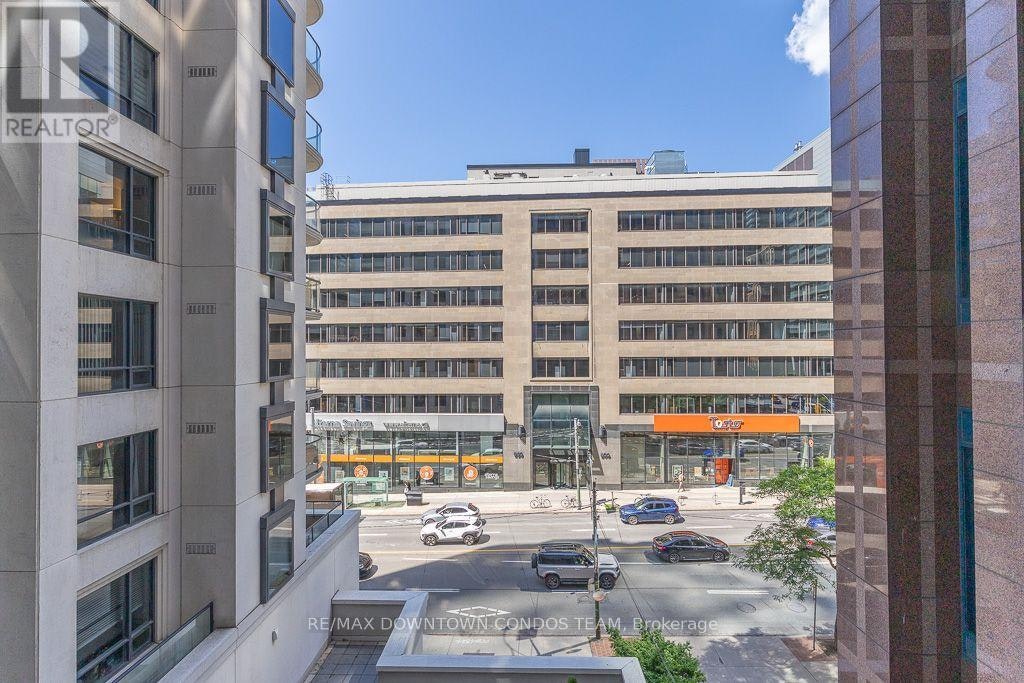 611-801 Bay Street, Toronto, ON, M5S 1Y9 - 27