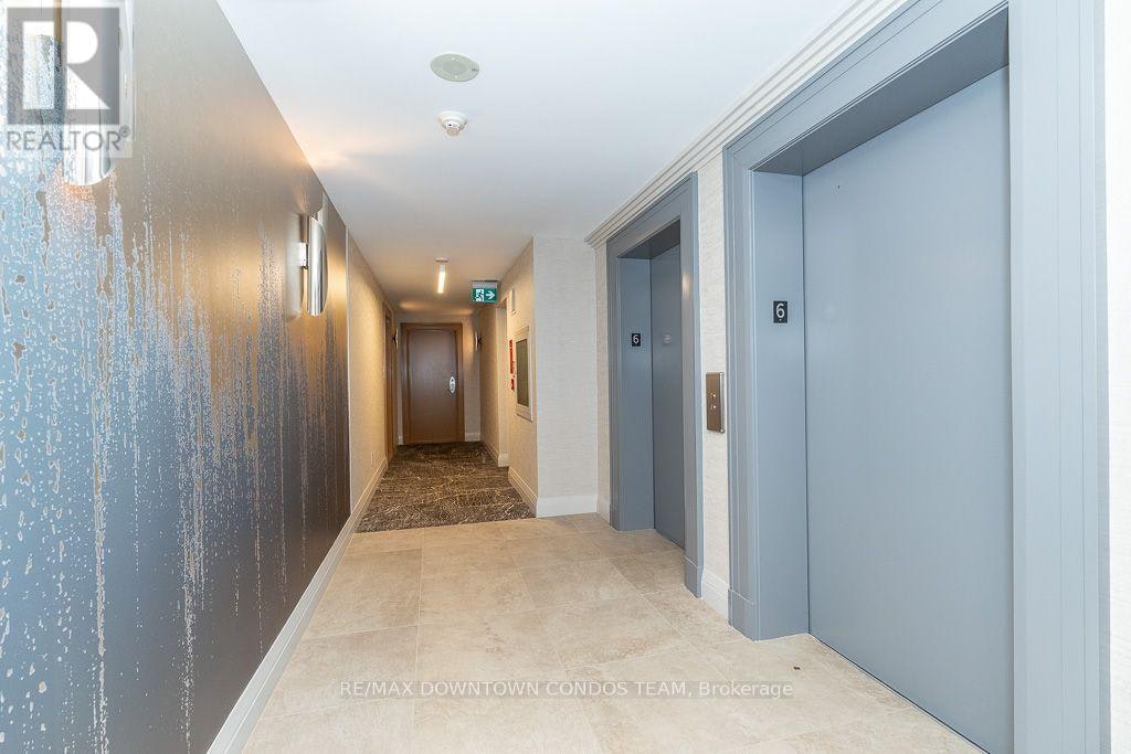 611-801 Bay Street, Toronto, ON, M5S 1Y9 - 5