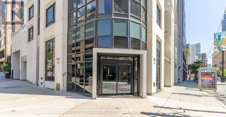 611-801 Bay Street, Toronto, ON, M5S 1Y9 - 3