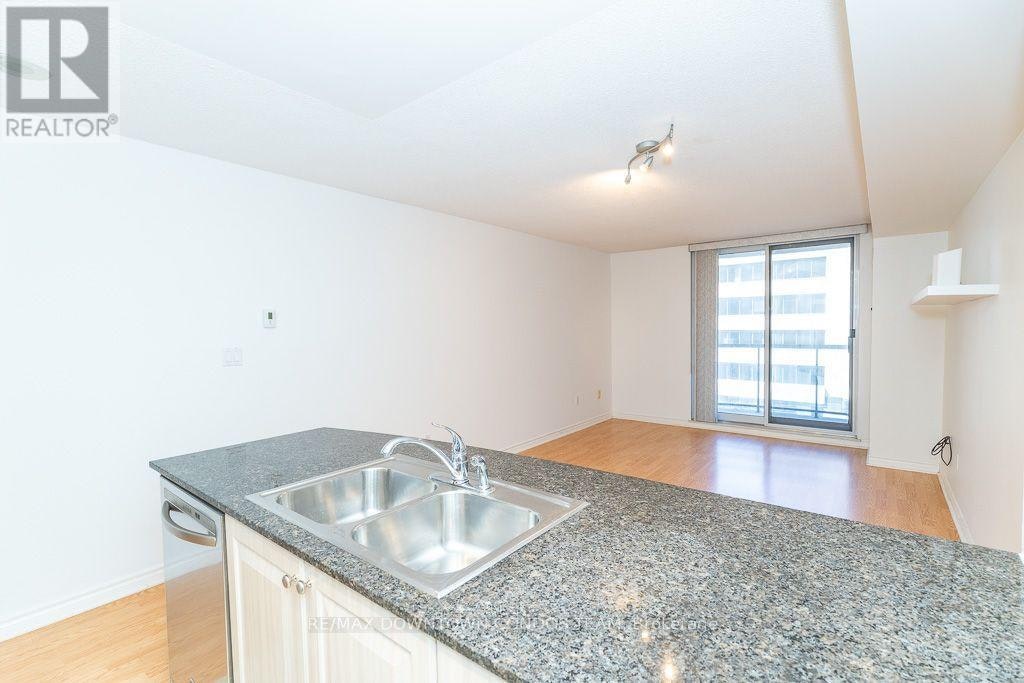 611-801 Bay Street, Toronto, ON, M5S 1Y9 - 9
