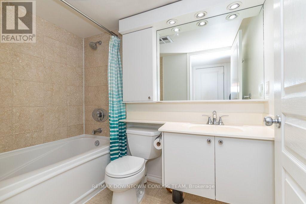 611-801 Bay Street, Toronto, ON, M5S 1Y9 - 22