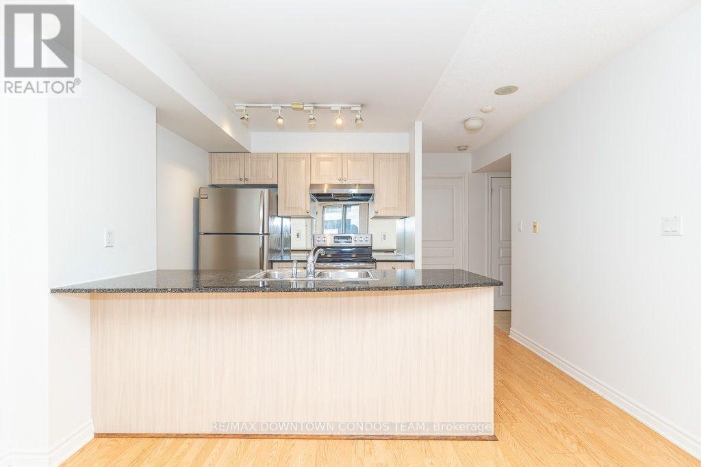 611-801 Bay Street, Toronto, ON, M5S 1Y9 - 12