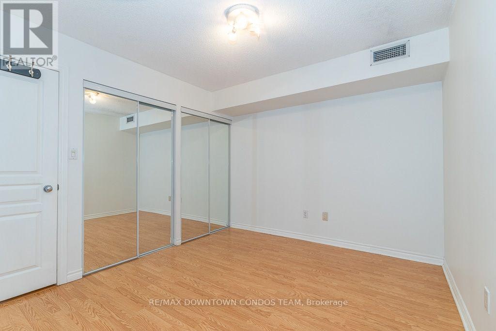 611-801 Bay Street, Toronto, ON, M5S 1Y9 - 15