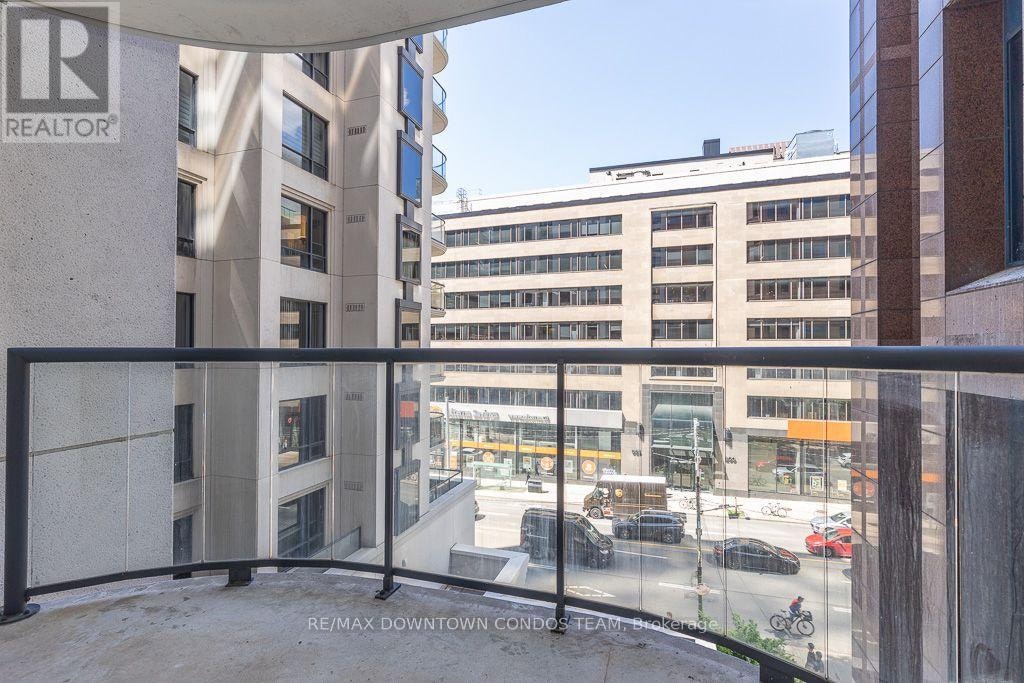 611-801 Bay Street, Toronto, ON, M5S 1Y9 - 23