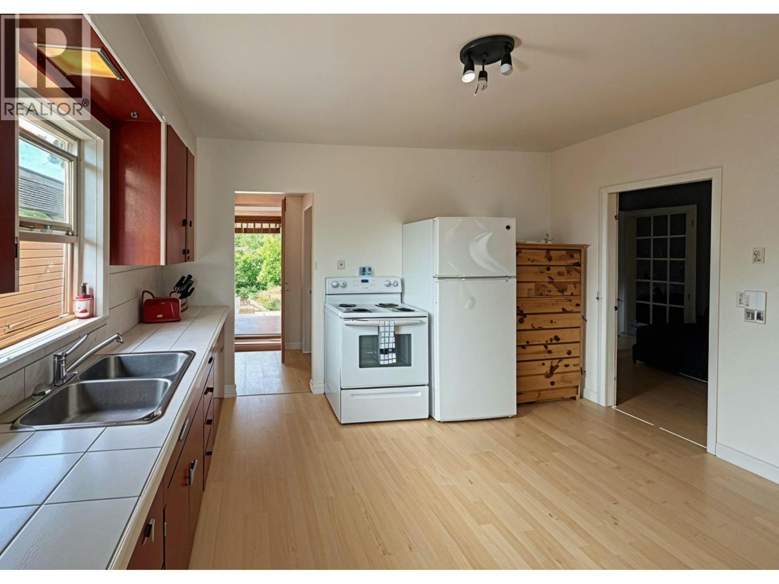 8004 89th Street, Osoyoos, BC, V0H 1T1 - 12