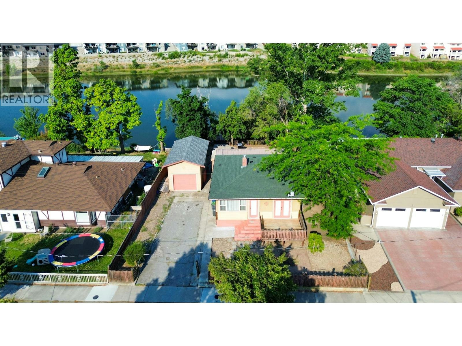 8004 89th Street, Osoyoos, BC, V0H 1T1 - 2
