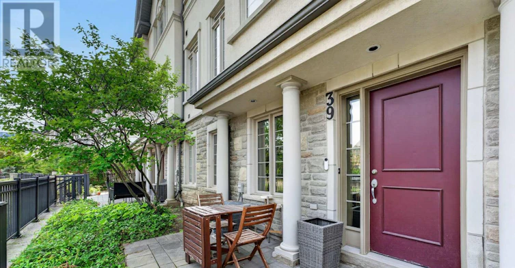 39 Beverley Glen Boulevard, Vaughan, ON, L4J 0G8 - 2