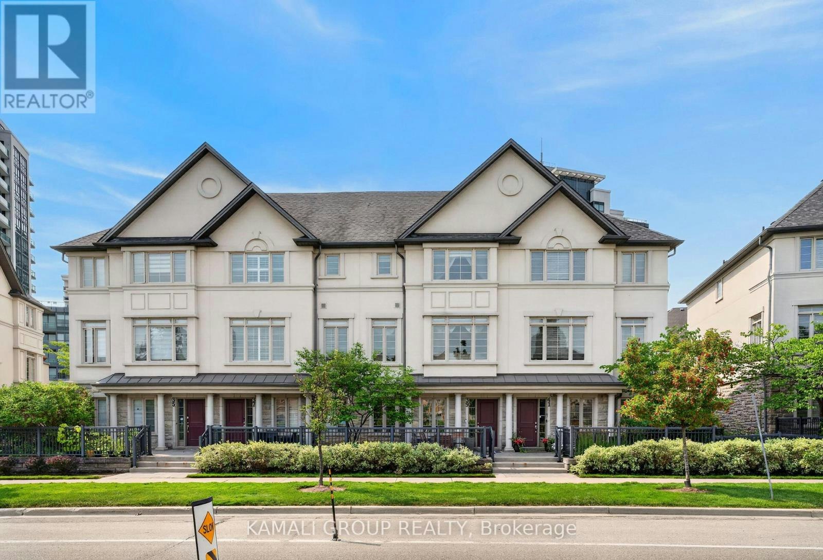39 Beverley Glen Boulevard, Vaughan, ON, L4J 0G8