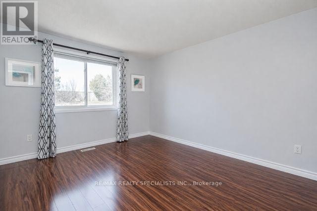 110 Steeles Crescent, Cambridge, ON, N1R 8C4 - 7