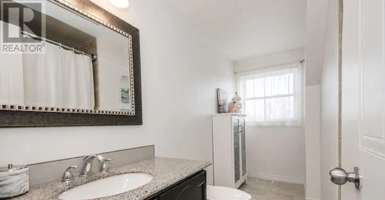 110 Steeles Crescent, Cambridge, ON, N1R 8C4 - 6