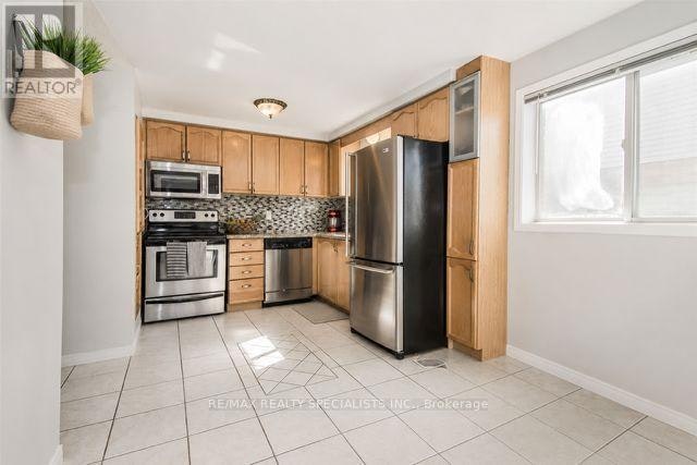110 Steeles Crescent, Cambridge, ON, N1R 8C4