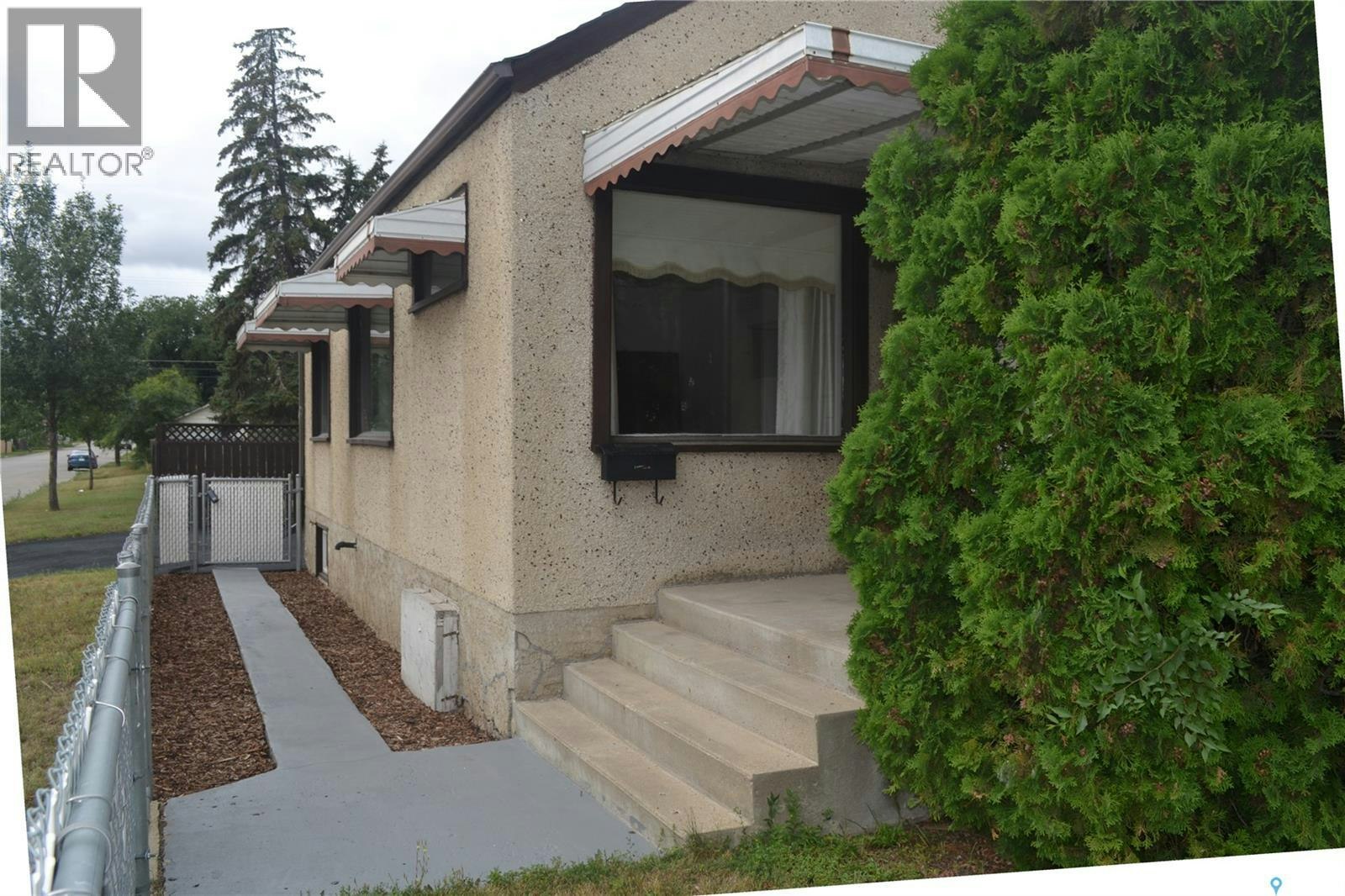 201 P Avenue N, Saskatoon, SK, S7L 2V6