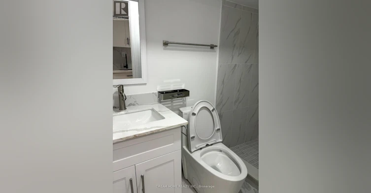 BSMT B2-337 Mutual Street W, Toronto, ON, M4Y 1X6 - 9