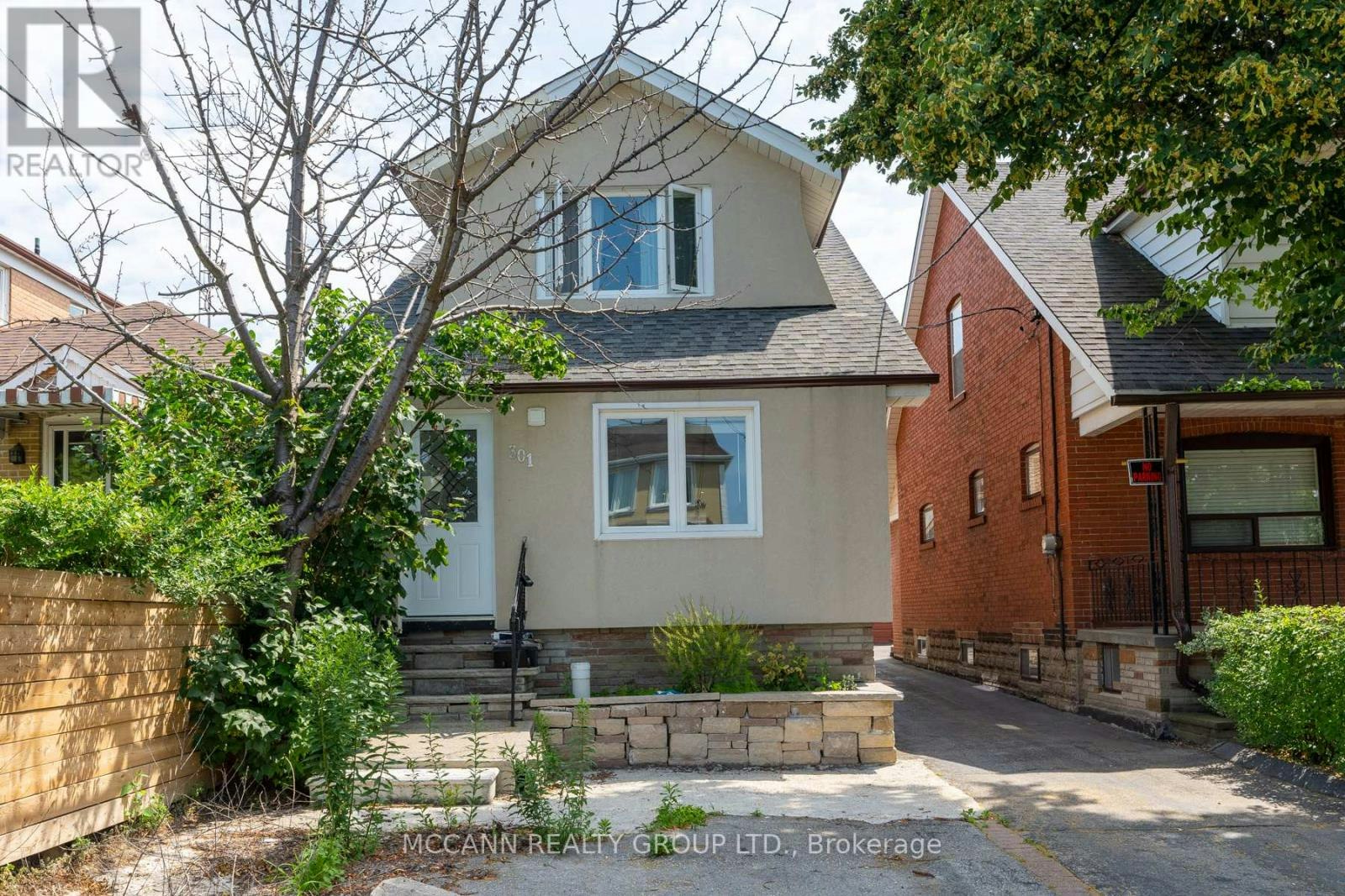 BSMNT-301 Robina Avenue, Toronto, ON, M6C 3Z2 - 2