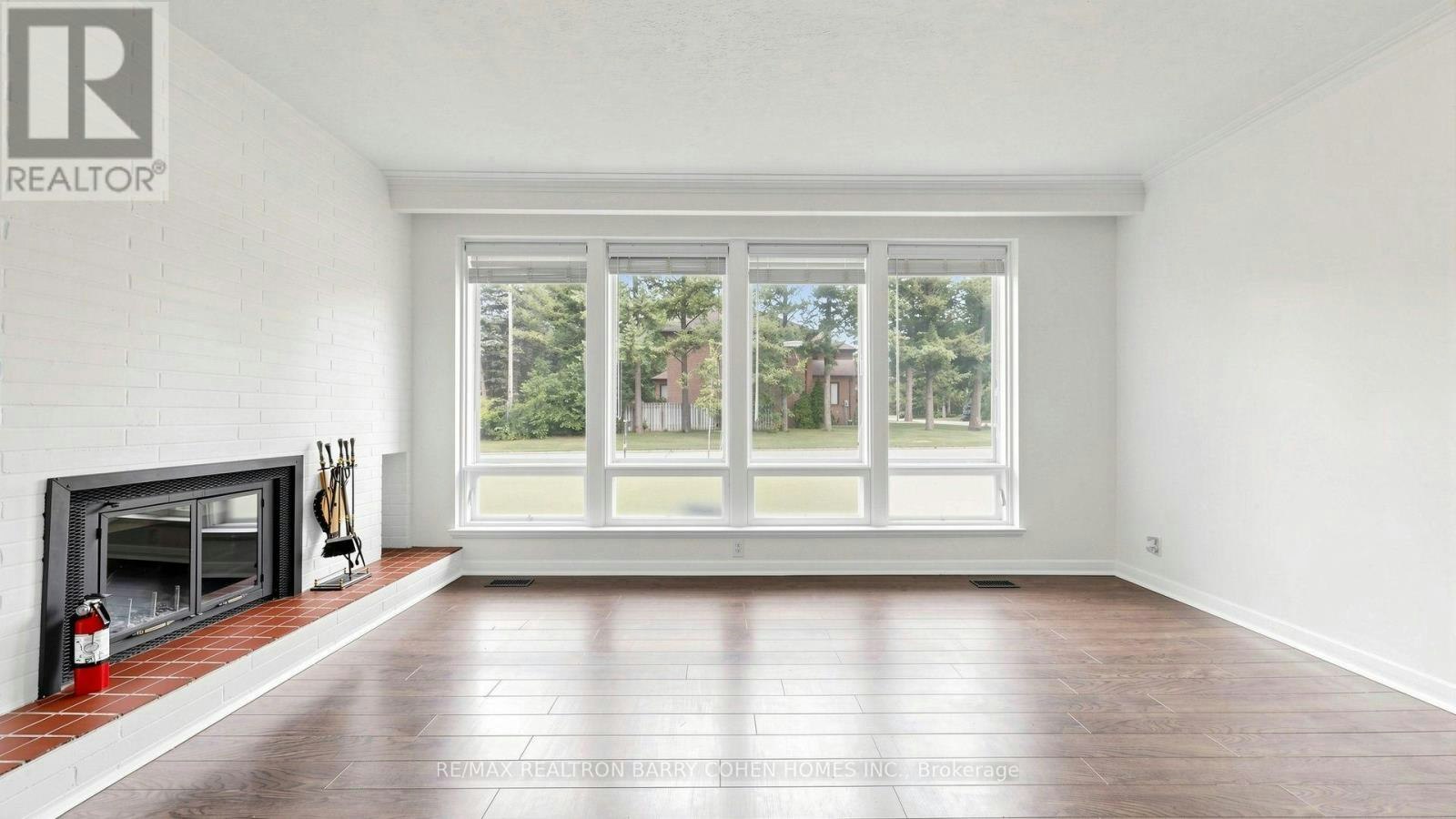 3 Greengate Road, Toronto, ON, M3B 1E7 - 5