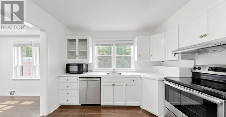 3 Greengate Road, Toronto, ON, M3B 1E7 - 15