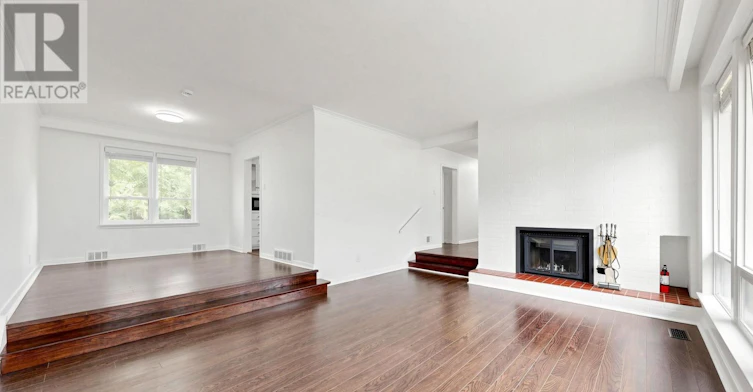 3 Greengate Road, Toronto, ON, M3B 1E7 - 9