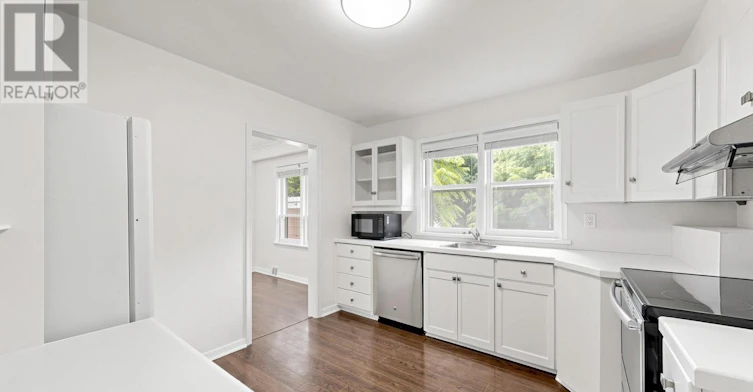 3 Greengate Road, Toronto, ON, M3B 1E7 - 16
