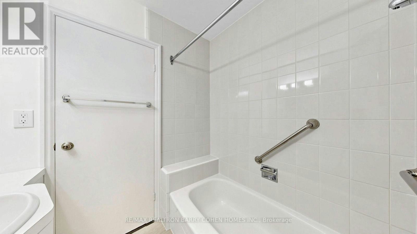 3 Greengate Road, Toronto, ON, M3B 1E7 - 31
