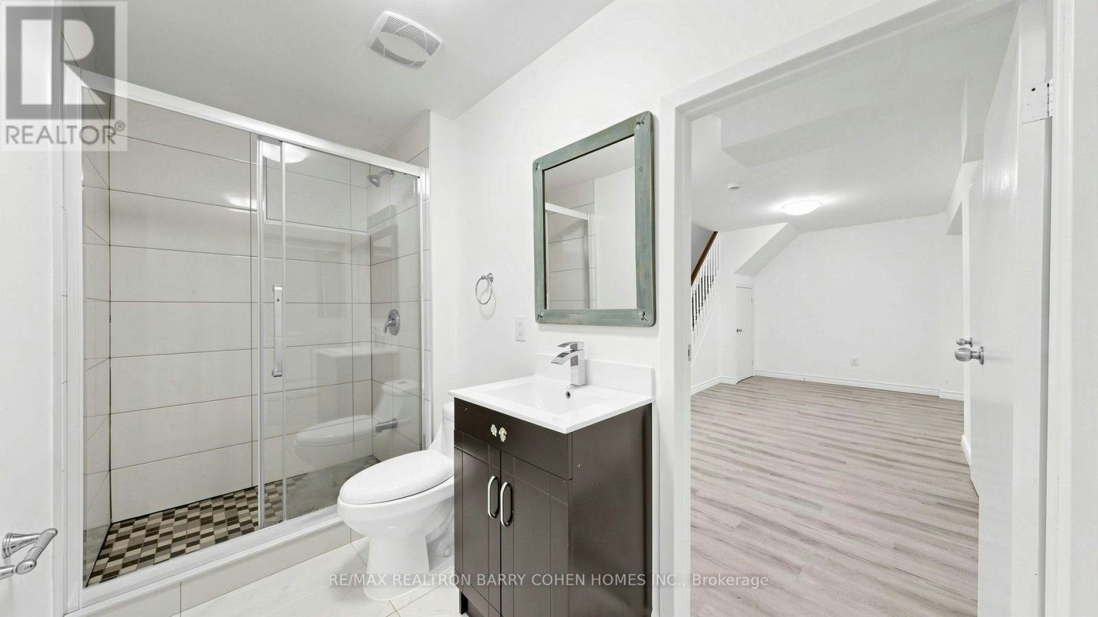 3 Greengate Road, Toronto, ON, M3B 1E7 - 40