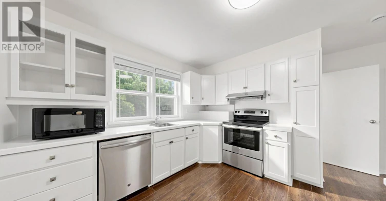 3 Greengate Road, Toronto, ON, M3B 1E7 - 14