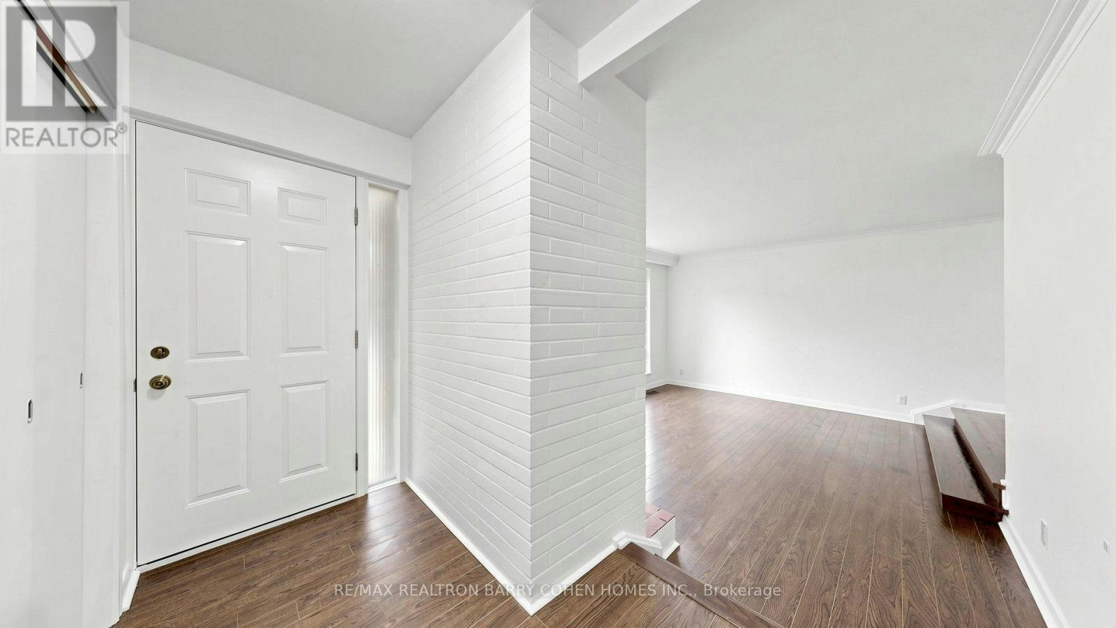 3 Greengate Road, Toronto, ON, M3B 1E7 - 3