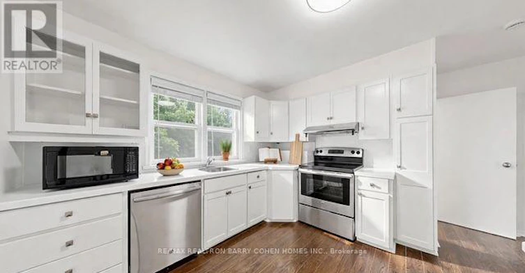 3 Greengate Road, Toronto, ON, M3B 1E7 - 14