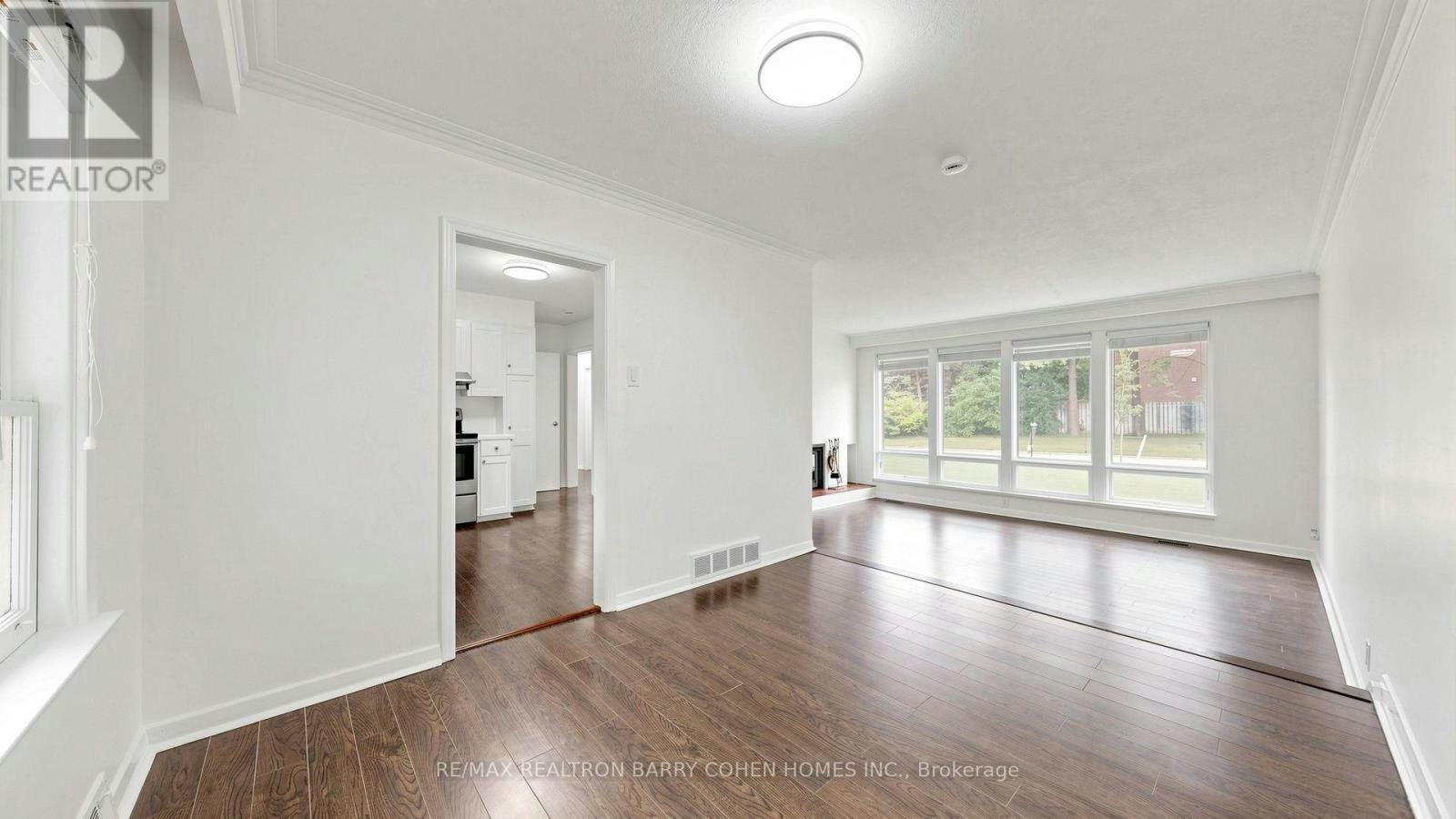 3 Greengate Road, Toronto, ON, M3B 1E7 - 12