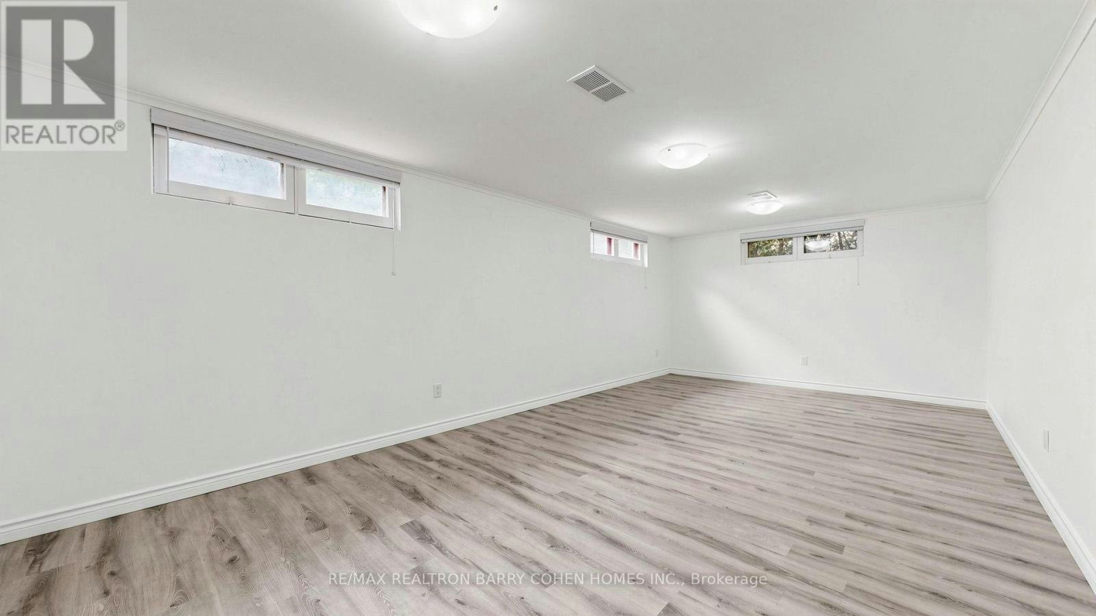 3 Greengate Road, Toronto, ON, M3B 1E7 - 36