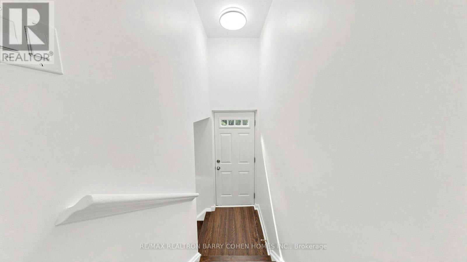 3 Greengate Road, Toronto, ON, M3B 1E7 - 32